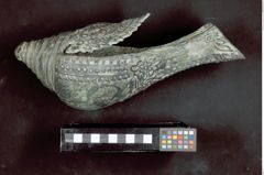 Foto (Seitenansicht) von thailändische Tempellampe (NHMW-ZOO-MO-0081100-ETH-116)